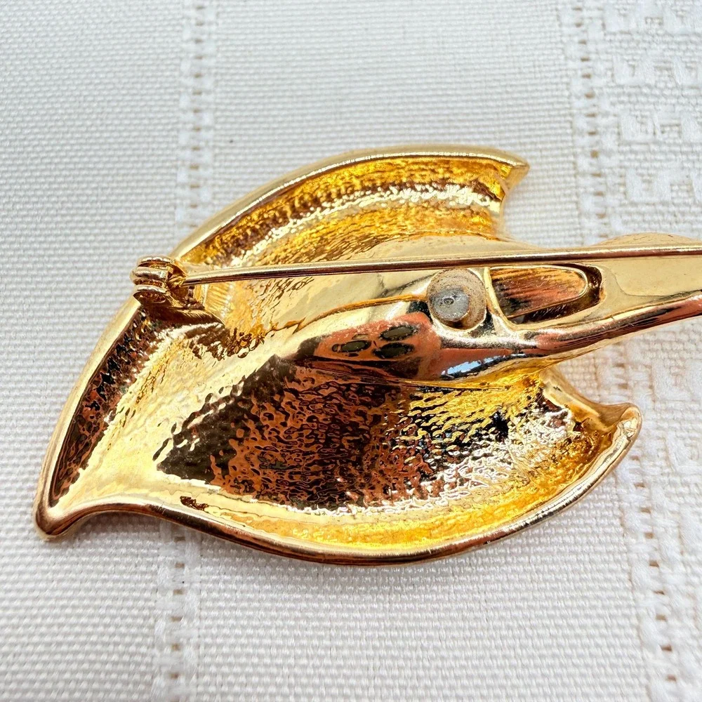 Vintage Floral Peace Lily Orange Rhinestone Center Matte Gold Tone Pin Brooch